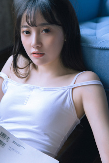 翁公和晓雯在厨房里猛烈进出